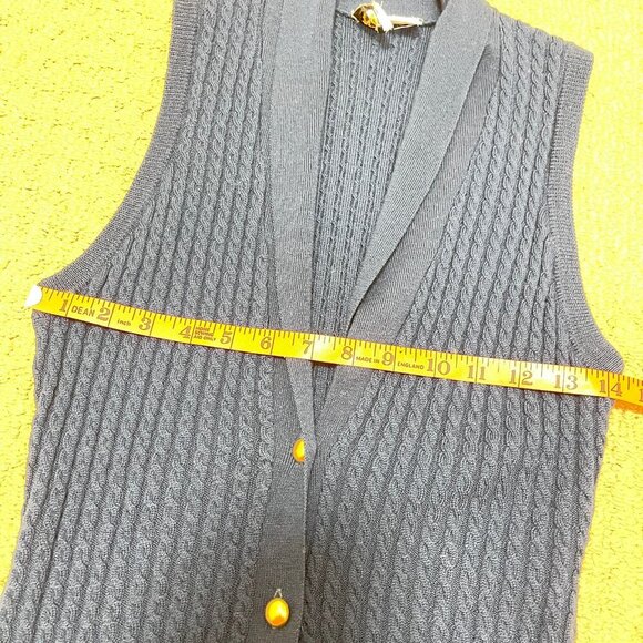Vintage Preppy 100% Wool Knit Vest Navy – S/M - Picture 10 of 11